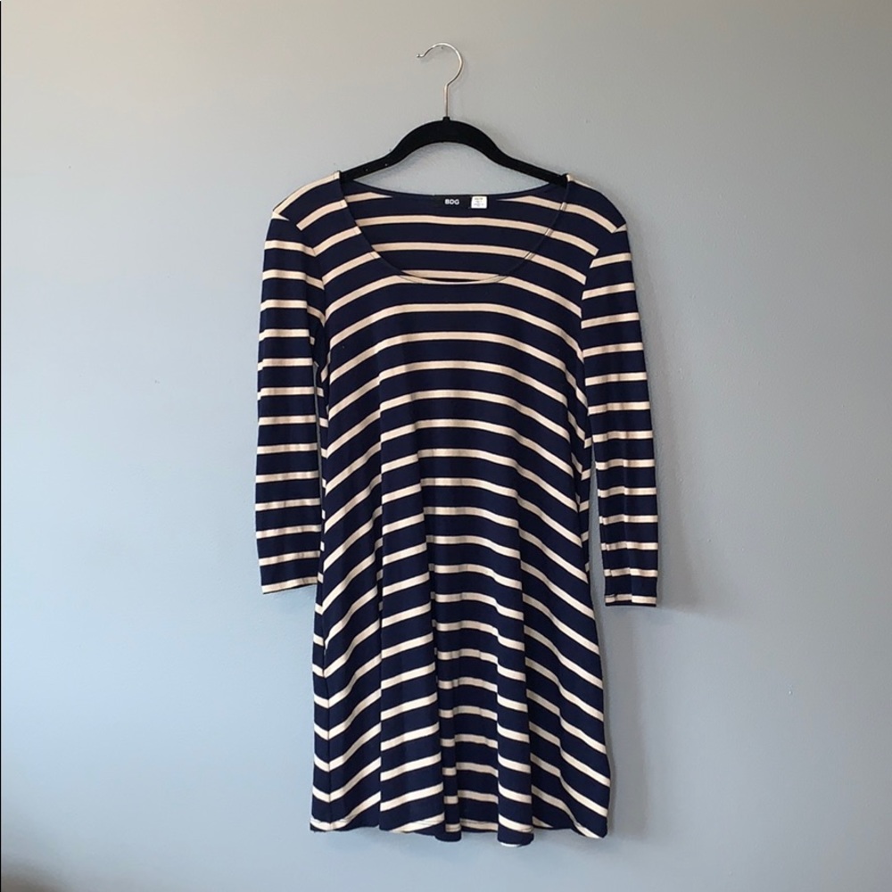 Urban Outfitters 3/4 Sleeve Length Shift Dress